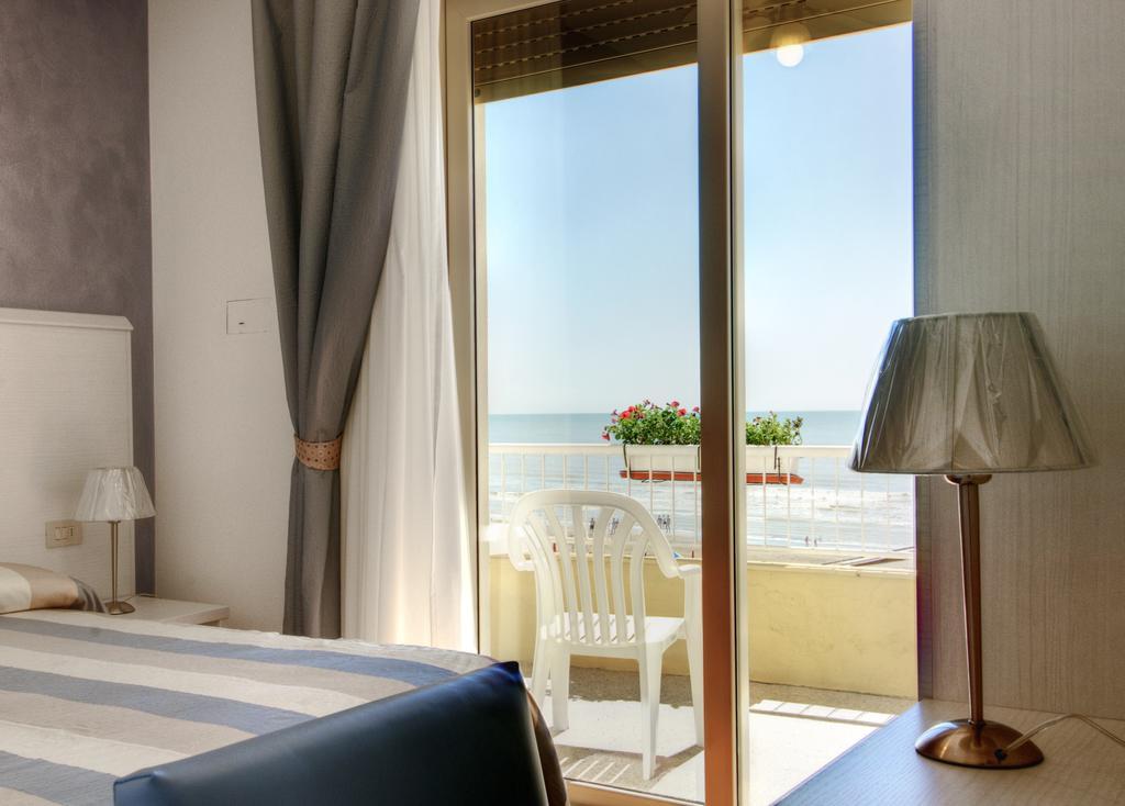 Hotel Telenia Lido di Jesolo Exterior photo